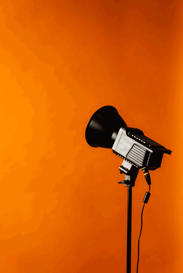Amaran-100d-sRGB
